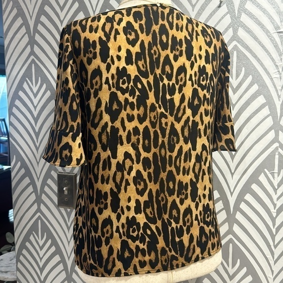 The Limited leopard print top. - Picture 4 of 8